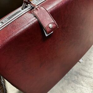 Samsonite Rich Burgundy Leather Briefcase